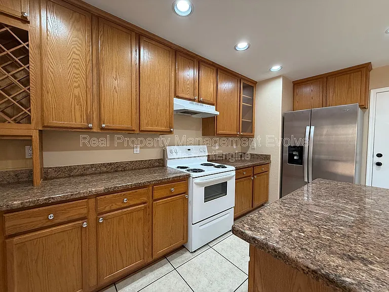 8145 W Palo Verde Ave — Photo 13