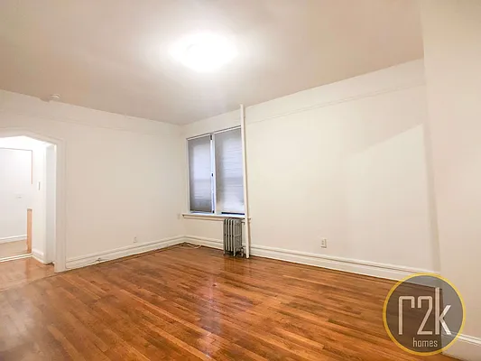 Rented by Realty 2000 Corp | media 3