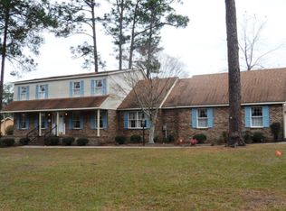 102 McClellan Dr, Alma, GA 31510