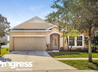 915 Parker Den Dr, Ruskin, FL 33570