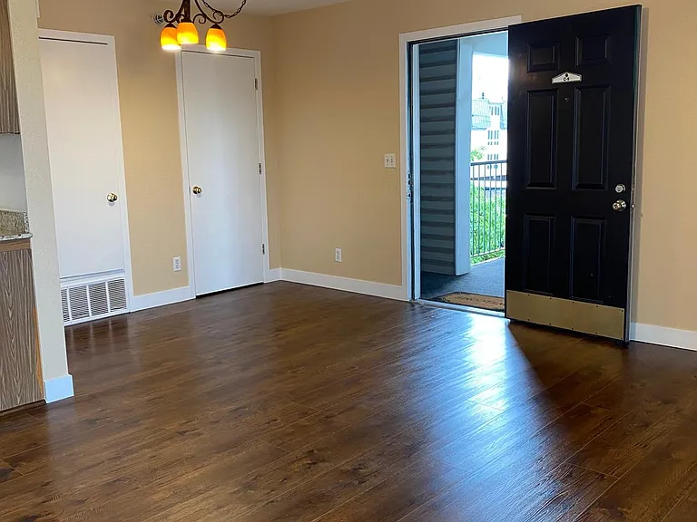Living/Entry
