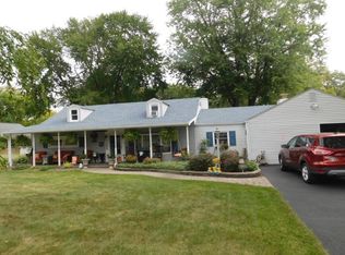2811 Garden Ln, Bensalem, PA 19020