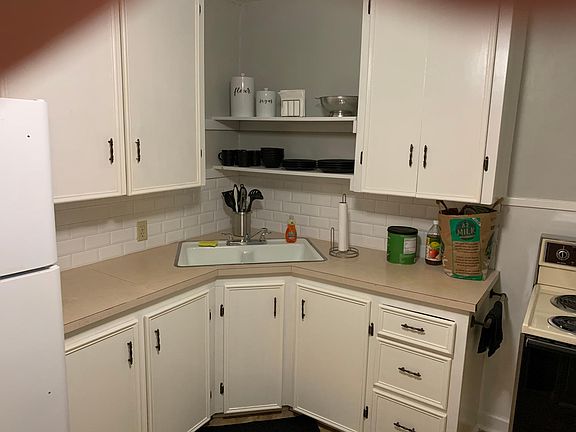 4th image of 1510 Park Ave