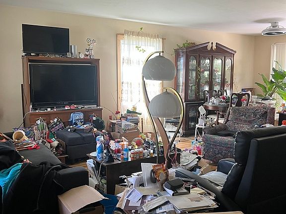 2nd image of 4190 Crimson Dr