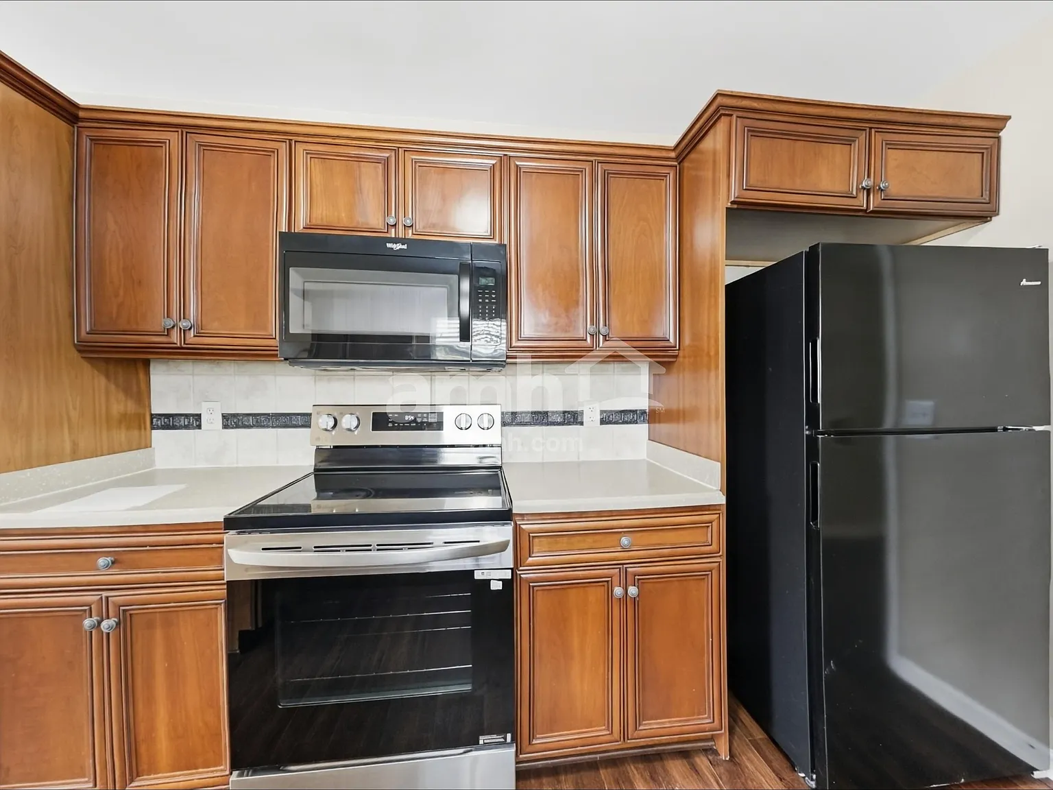 3 bed, 2.0 bath, 1828 sqft, $2,225 — Photo 3