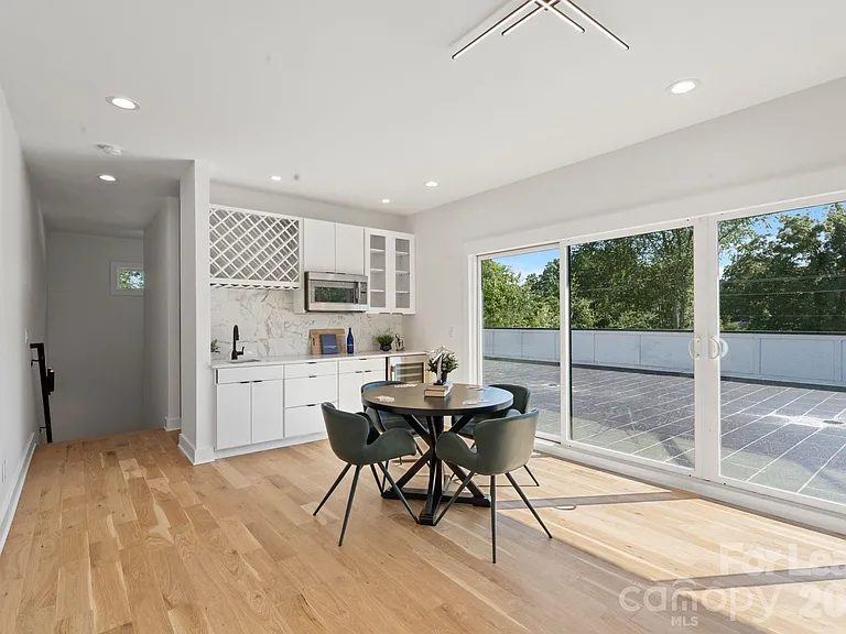 3008 Holt St — Photo 40