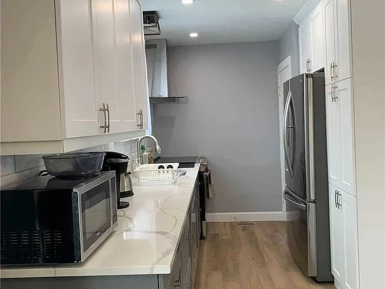5644 Hanan Ave — Photo 2
