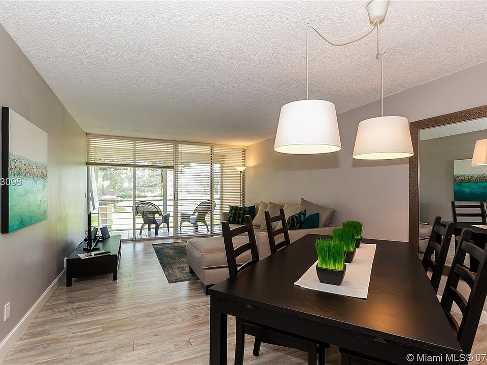 1st image of 9421 Evergreen Pl APT 202