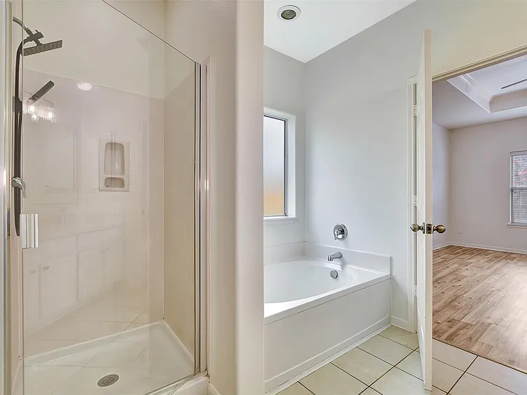 4423 Garden Ridge Ct — Photo 19