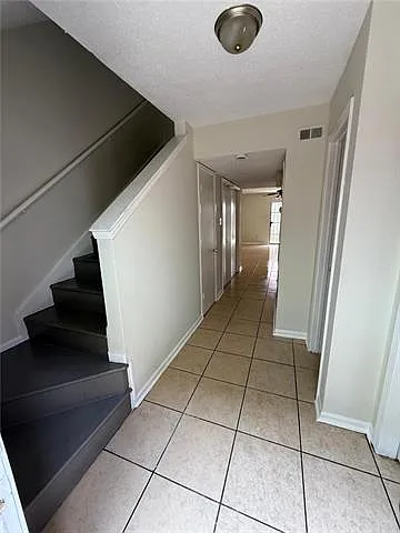 2 bed, 2.0 bath, 1150 sqft, $1,250 — Photo 2