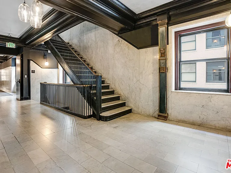460 S Spring St #512 — Photo 31