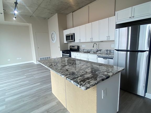 3rd image of 1620 S Michigan Ave Unit 706