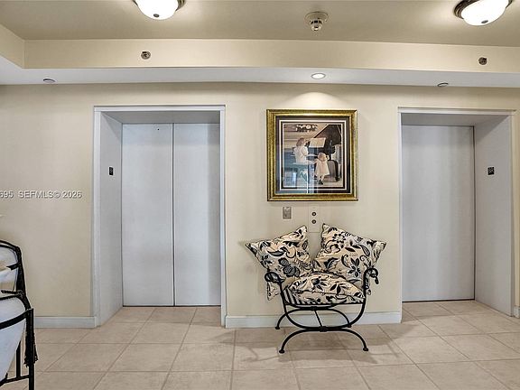 3rd image of 301 N Birch Rd APT 8N