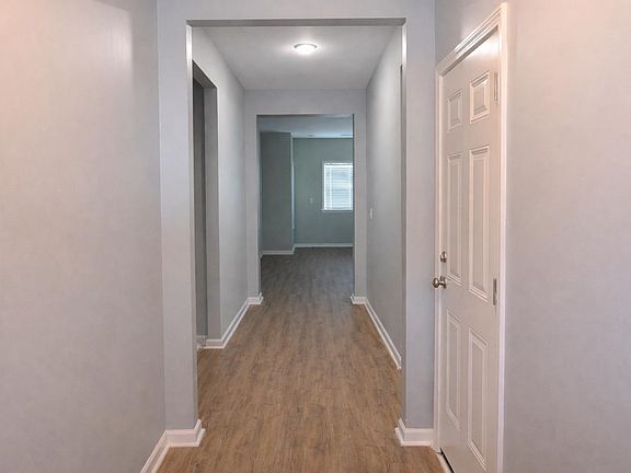 4th image of 2604 Seaport Circle