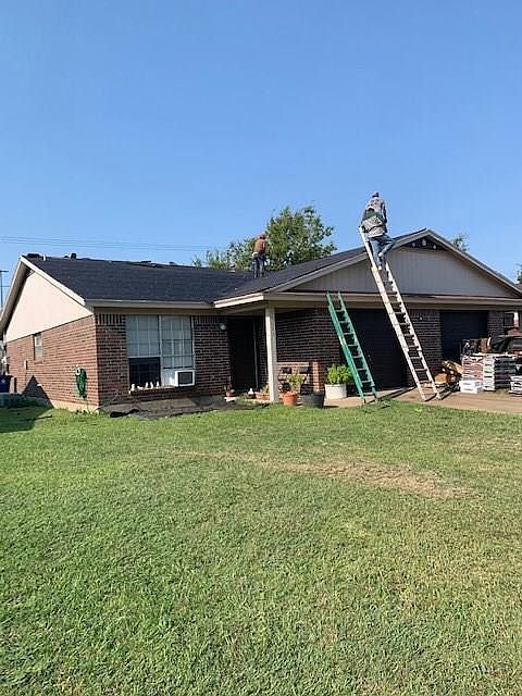 1st image of 200-202 Meador Ln