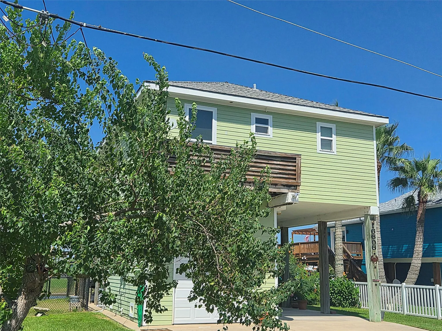 3 bed, 2.0 bath, 1112 sqft, $2,800 — Photo 2