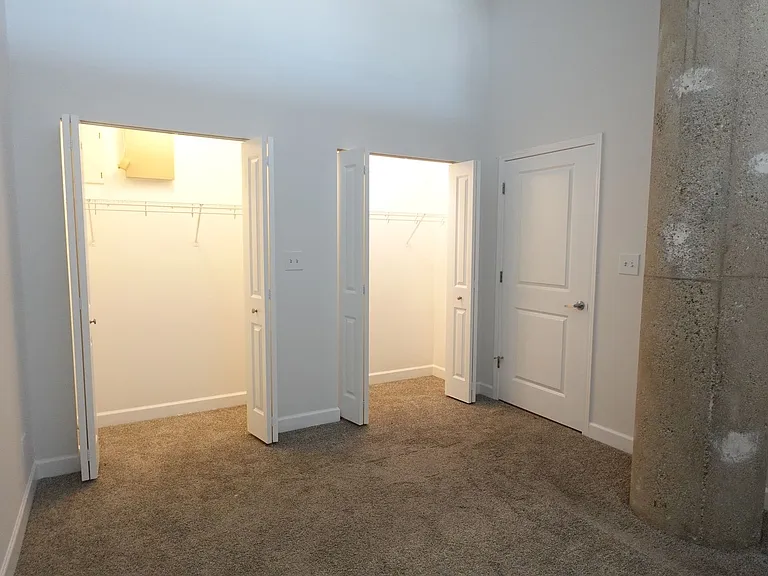 4131 W Belmont Ave #201 — Photo 17