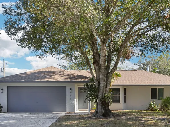 742 SW Alton Circle, Port St Lucie, FL 34953