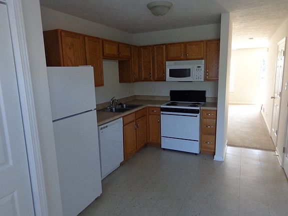5th image of 1218 Ash Ridge Dr Unit B