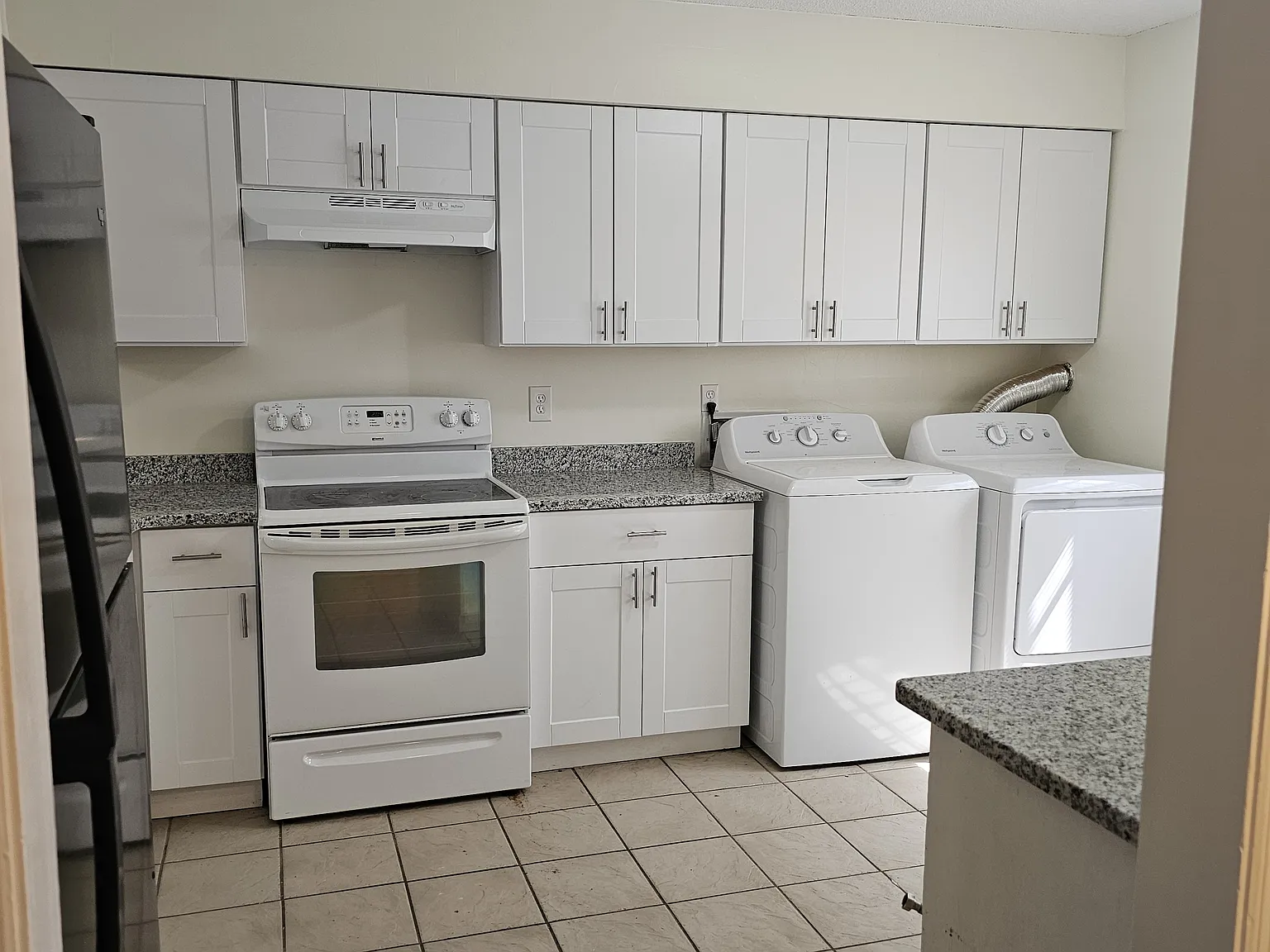 2 bed, 1.5 bath, 1362 sqft, $1,700 — Photo 2