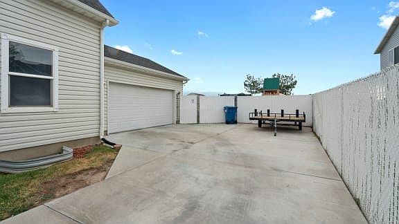 5th image of 832 S 1430 E
