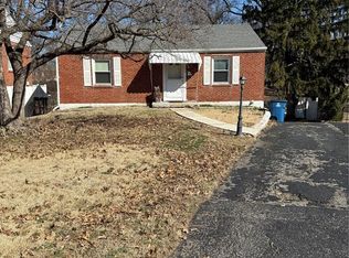 105 Sylvia Dr, Saint Louis, MO 63125