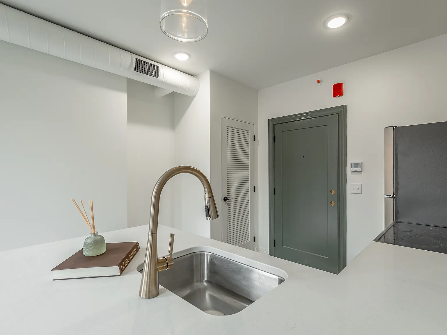 117 East 7th Street - 206 — Photo 4