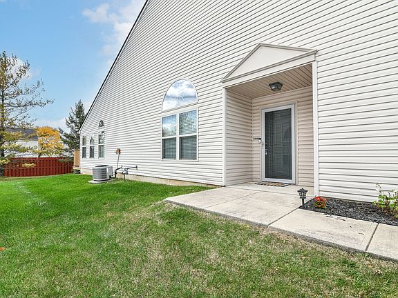 3rd image of 10759 Whippoorwill Ln