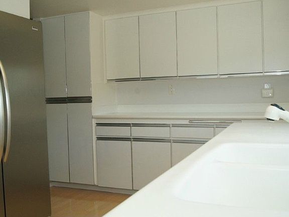 Another view of the kitchen.