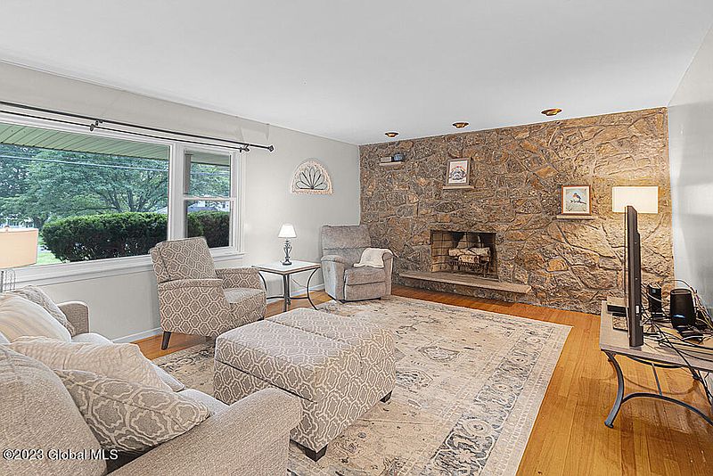 4th image of 383 Albany Shaker Road