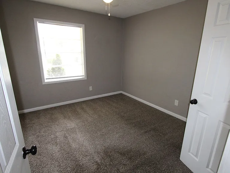 637 Leacrest Ave — Photo 6