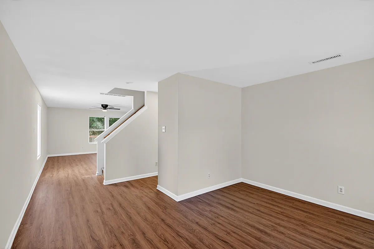 Building Photo - 458 Settlers Ridge Dr