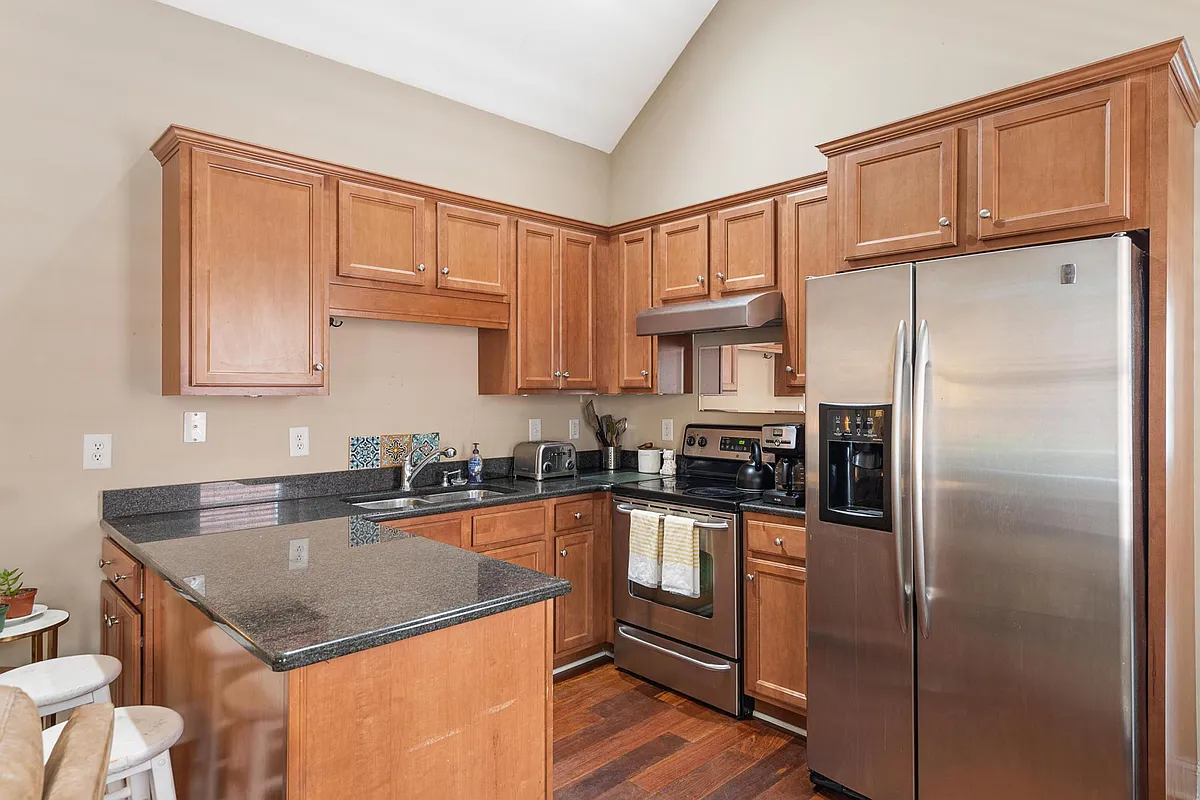Building Photo - 590 Rutledge Ave #B