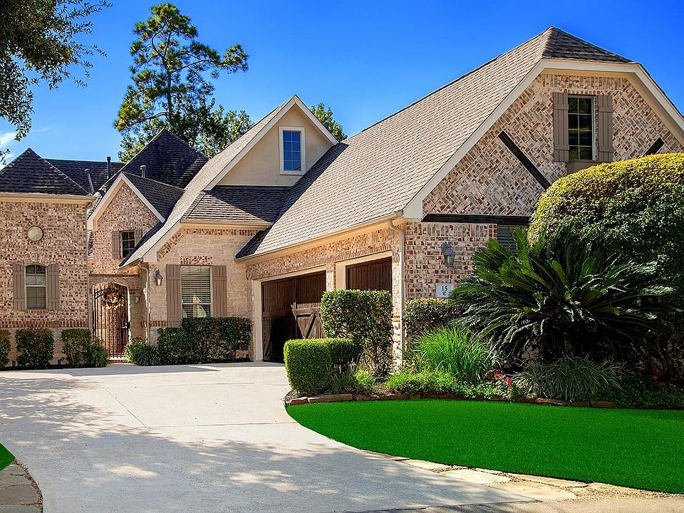 1st image of 15 Carlyle Pl