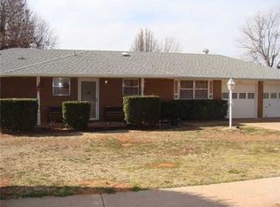 623 S Clear Springs Rd, Mustang, OK 73064