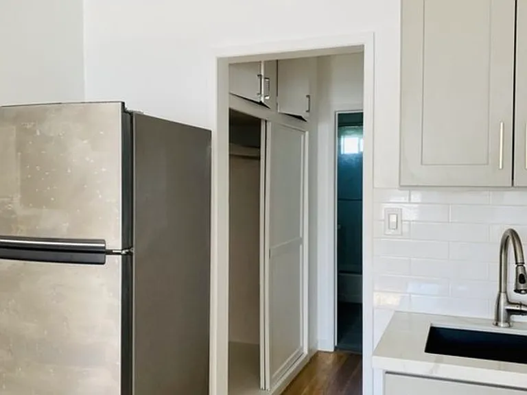 1233 N Cordova St #D — Photo 8