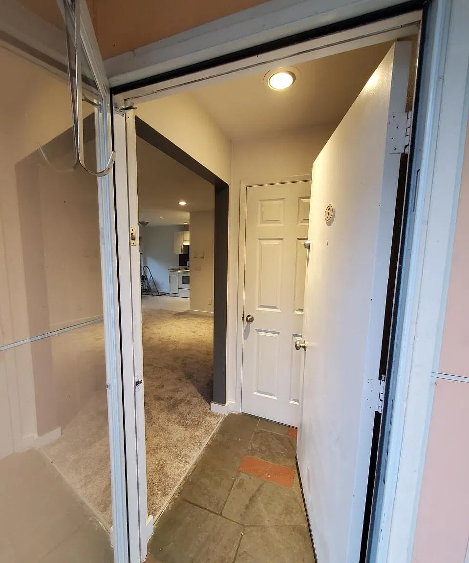 2 bed, 1000 sqft, $1,850 — Photo 3