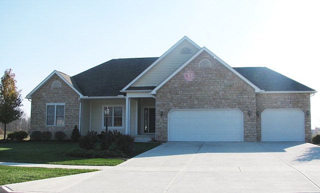 1st image of 839 Marlow Cir