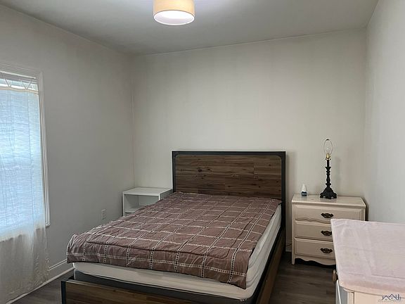 5th image of 216 Juliana Way