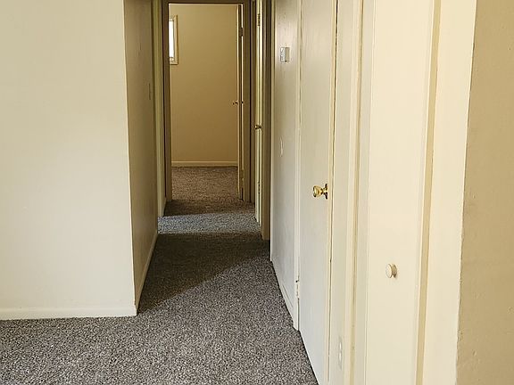 5th image of 4359 Hardesty Ave