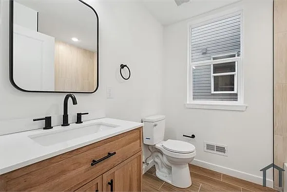 1700 Master St — Photo 13