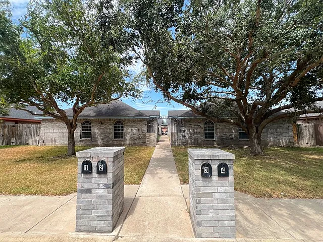 1907 Bahamas Dr #2