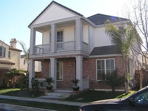 390 Tucker Ave photo 1