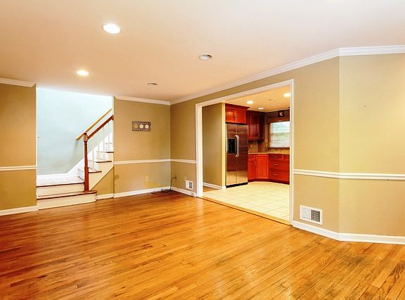 5th image of 73 Mayfair Dr
