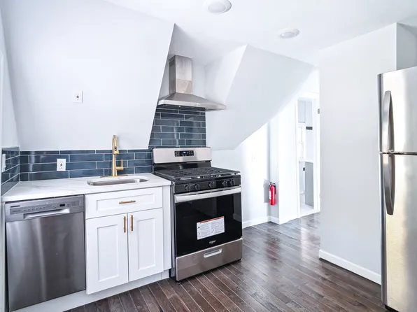 534 Undercliff Avenue image 1 of 10