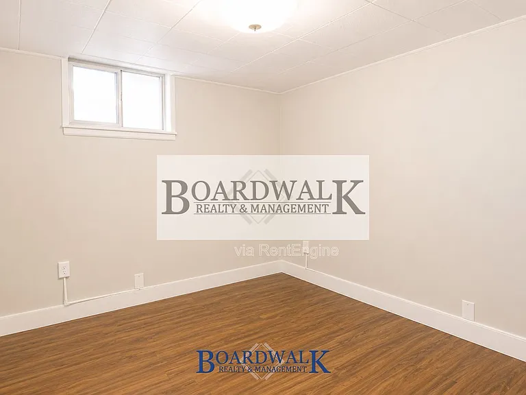 2725 S Lake St #2 — Photo 11