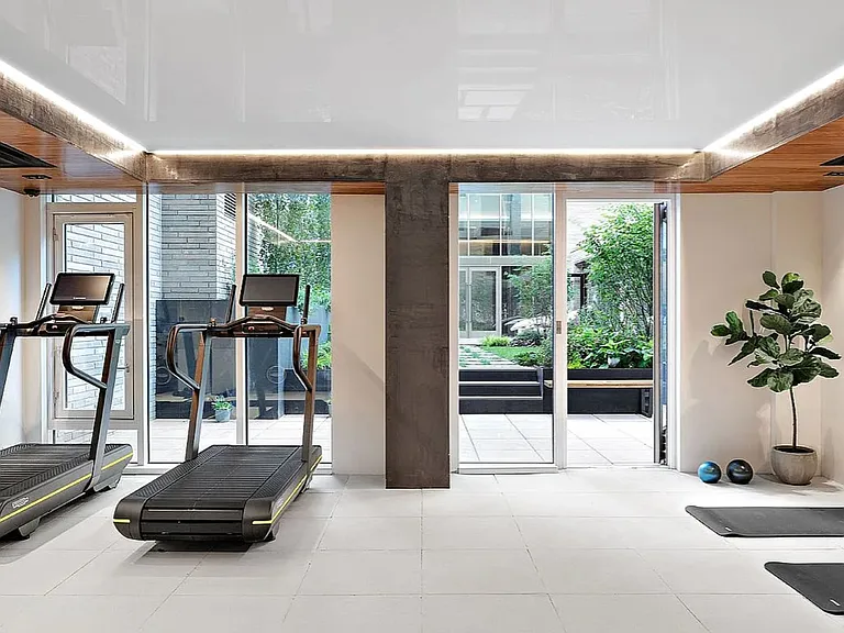 505 W 43rd St #3M — Photo 18