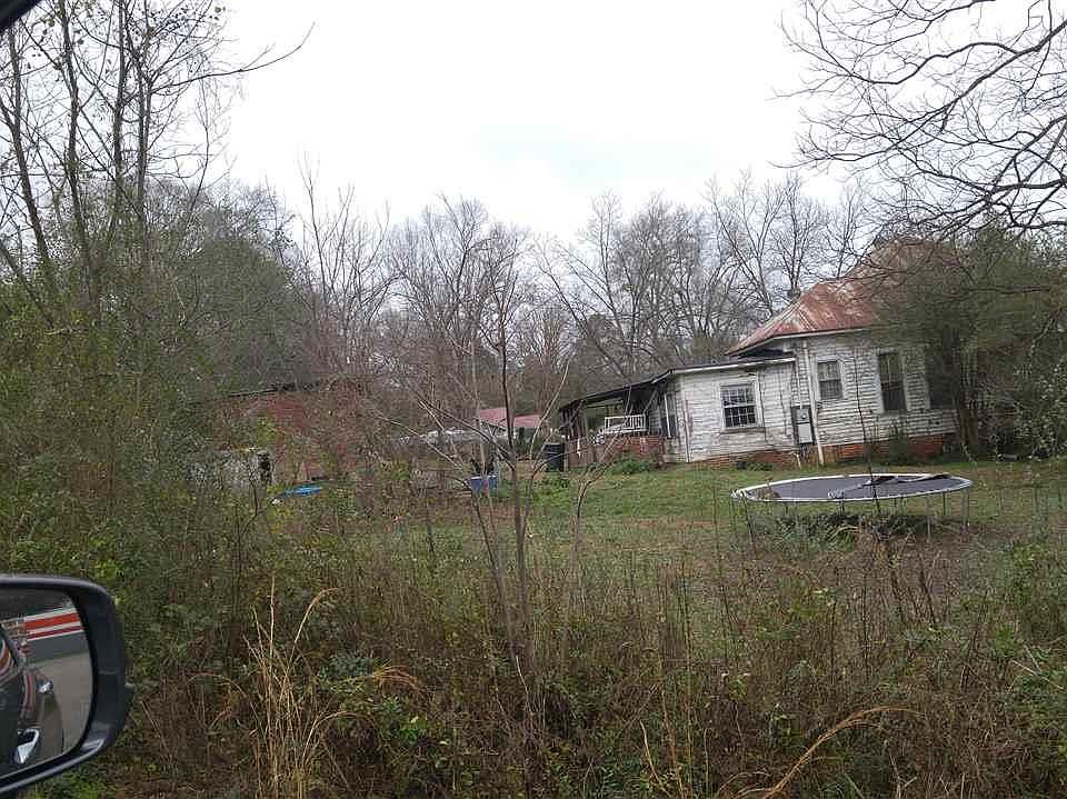 2nd image of 803 23rd St N