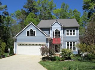 8 Minuteman Ct, Durham, NC 27705