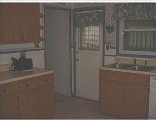 4th image of 37 Brooks Pl
